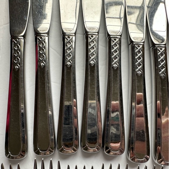 Service Of 8 OneidaCraft Flight Deluxe Stainless  Discontinued Silverware 40 Pcs - Picture 7 of 8